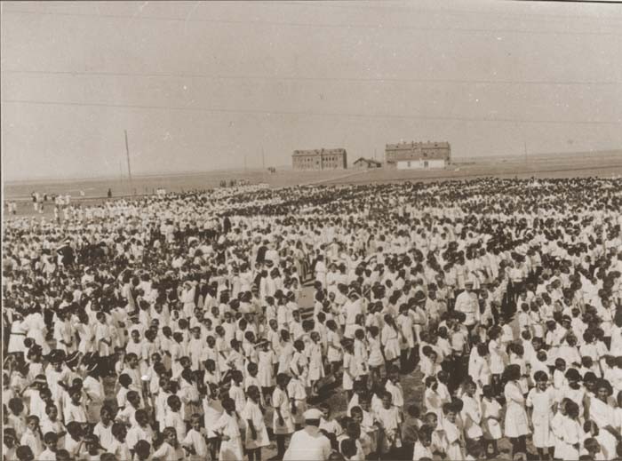 Karanlık zamanlarda düşünmek: Geleneğin sonu ve Holokost ile Soykırım çalışmalarının krizi
